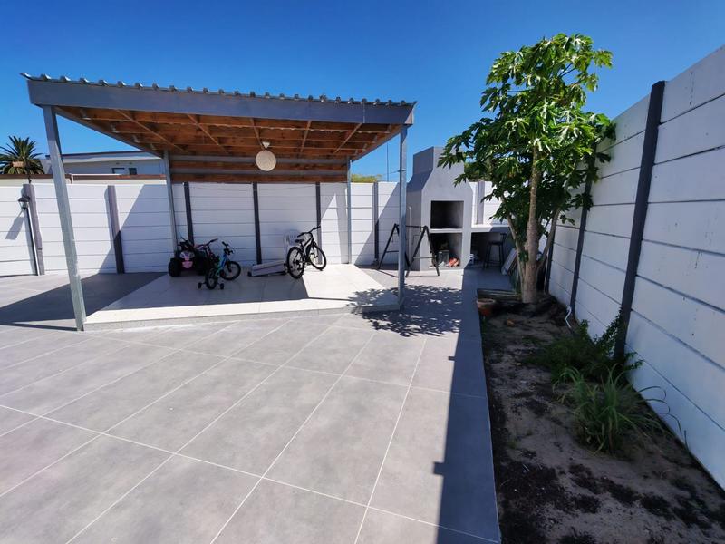 5 Bedroom Property for Sale in Welgelegen Western Cape